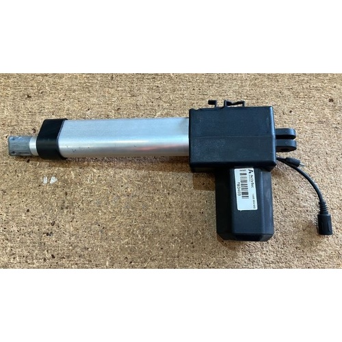 USE MB3572   -  000.770.189 Dewert Actuator