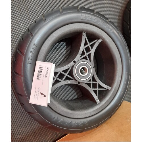 225 X 70 Complete wheel, Black